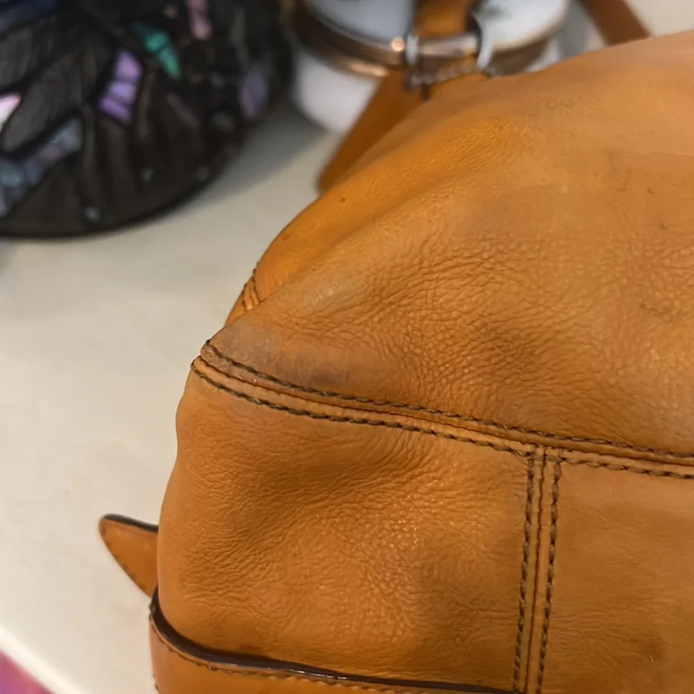 Vintage Coach C0982 Parker hobo purse